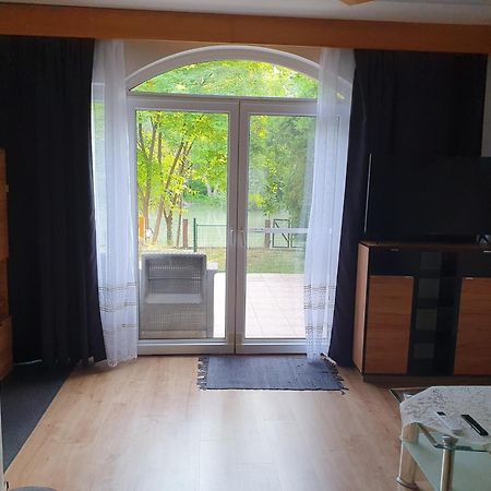 Revesz Apartment Mosonmagyarovar Bagian luar foto