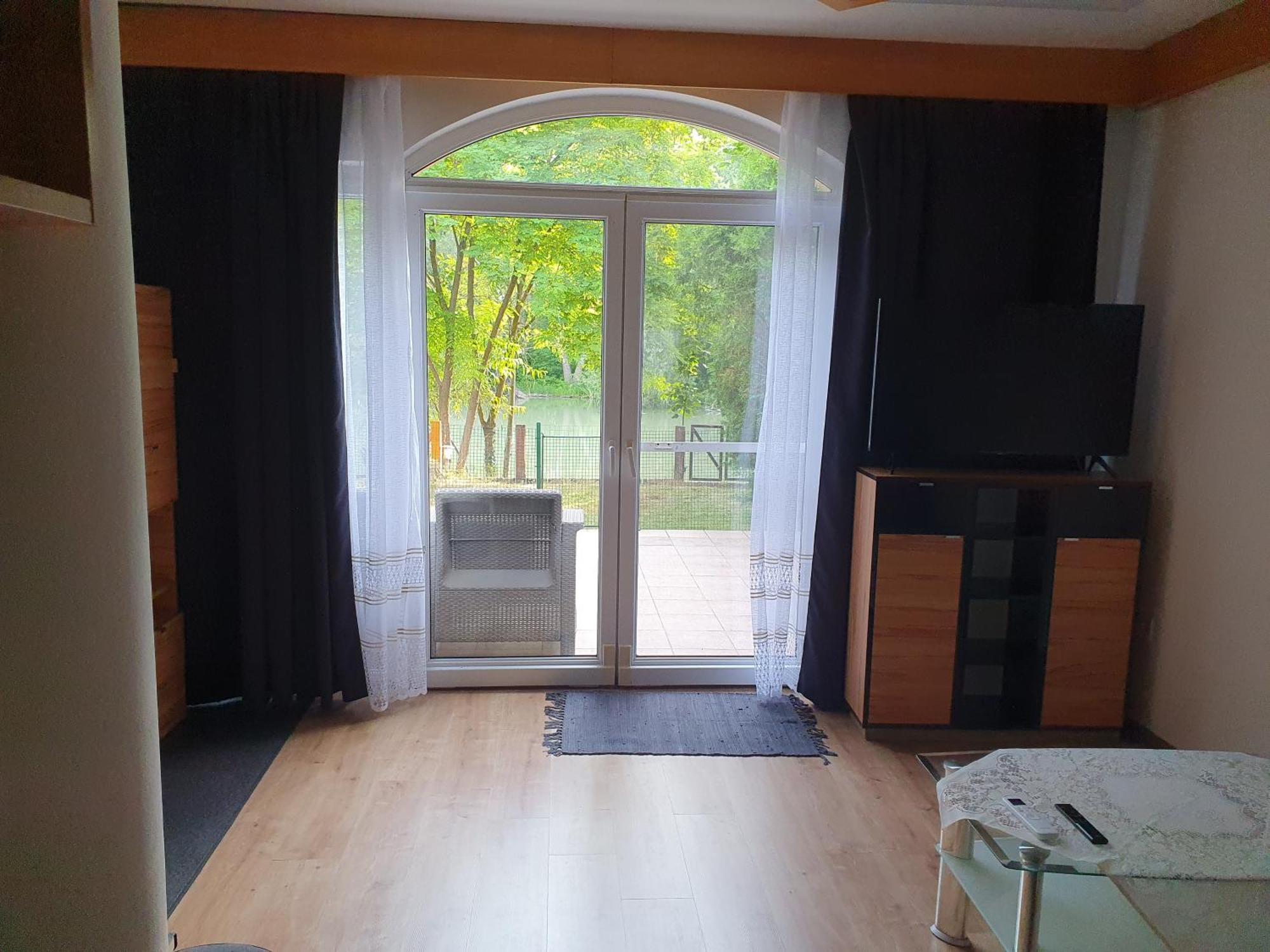 Revesz Apartment Mosonmagyarovar Bagian luar foto